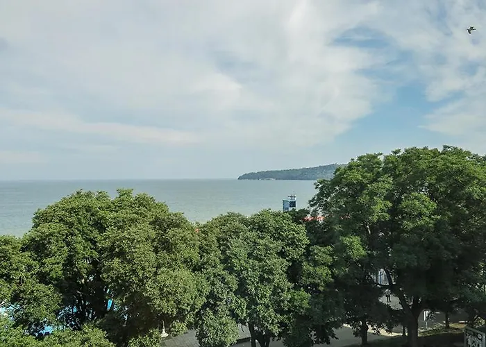 Хотел семеен бел епок бийч