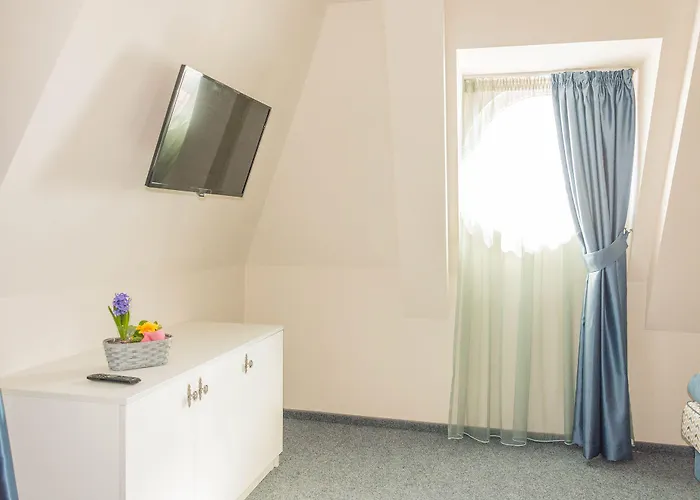 семеен бел епок бийч 3*