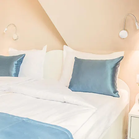 семеен бел епок бийч 3* Варна